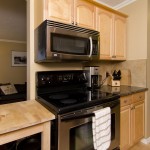 204_10547_83_avenue_MLS_HID880760_ROOMkitchen2
